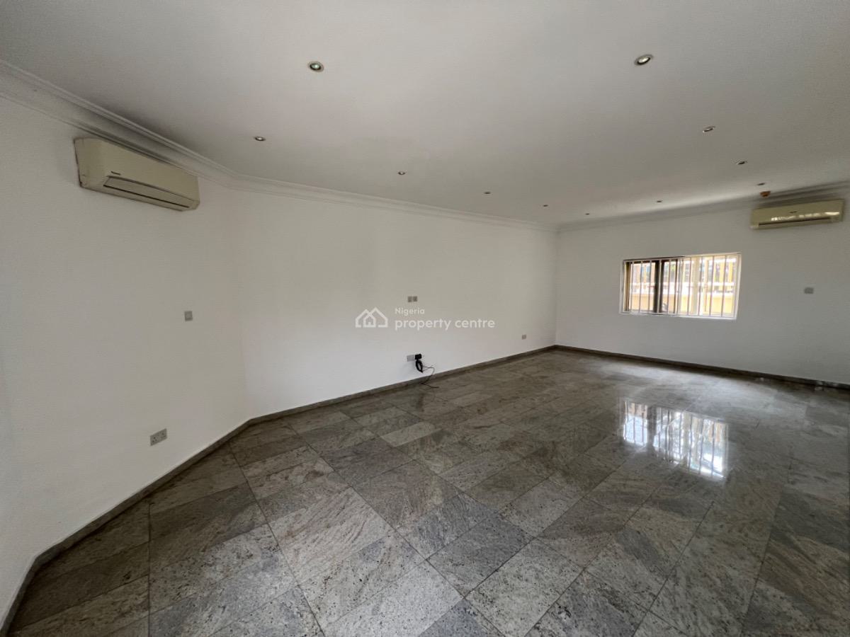 Spacious 3 Bedroom Apartment, Off The Providence, Lekki Phase 1, Lekki, Lagos, Flat / Apartment for Rent