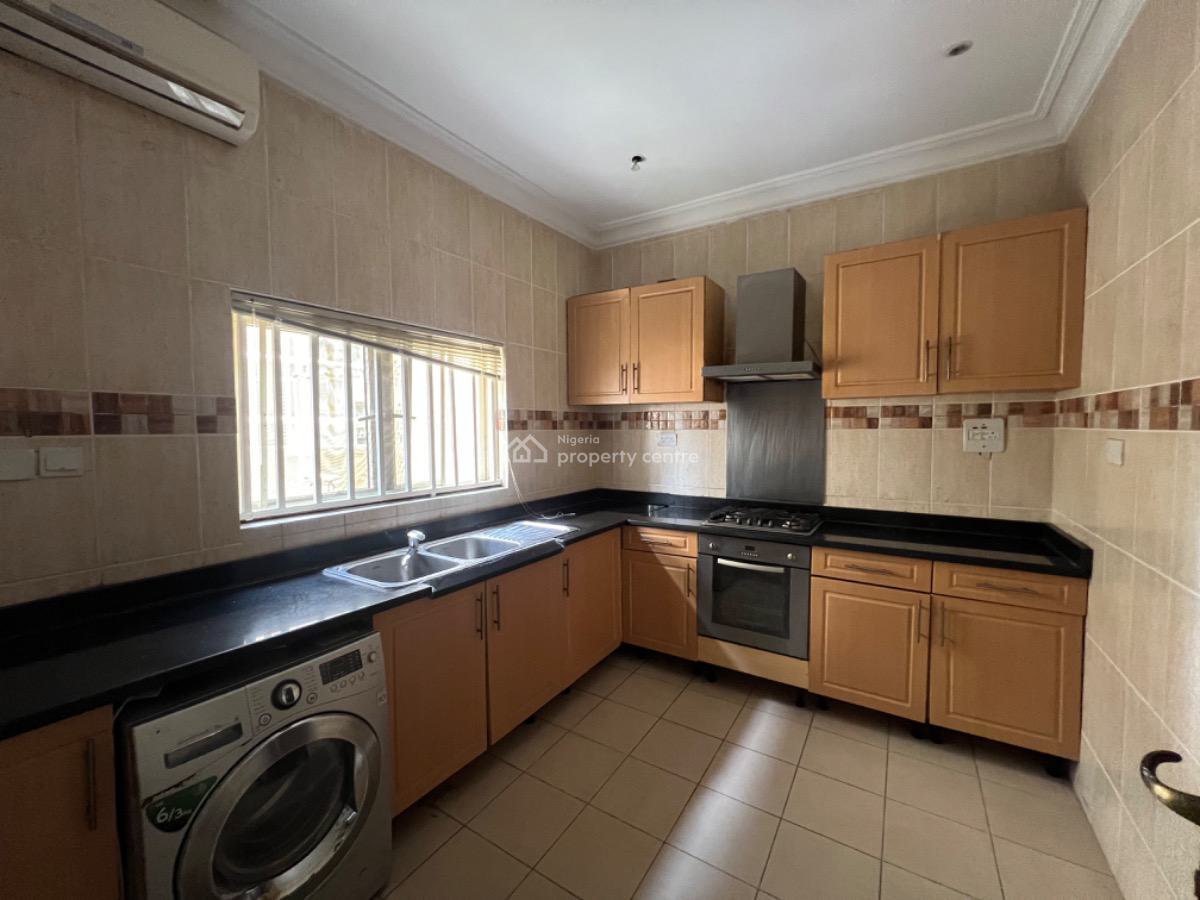 Spacious 3 Bedroom Apartment, Off The Providence, Lekki Phase 1, Lekki, Lagos, Flat / Apartment for Rent