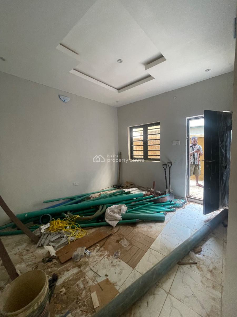 One Bedroom Flat, Yaba, Lagos, Mini Flat (room and Parlour) for Rent