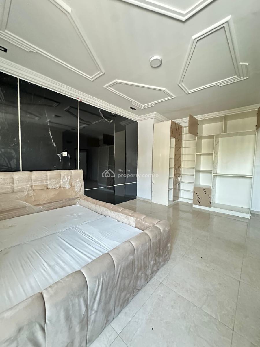 Self Serviced 3 Bedrooms Apartments, Ologolo, Lekki, Lagos, Flat / Apartment for Rent