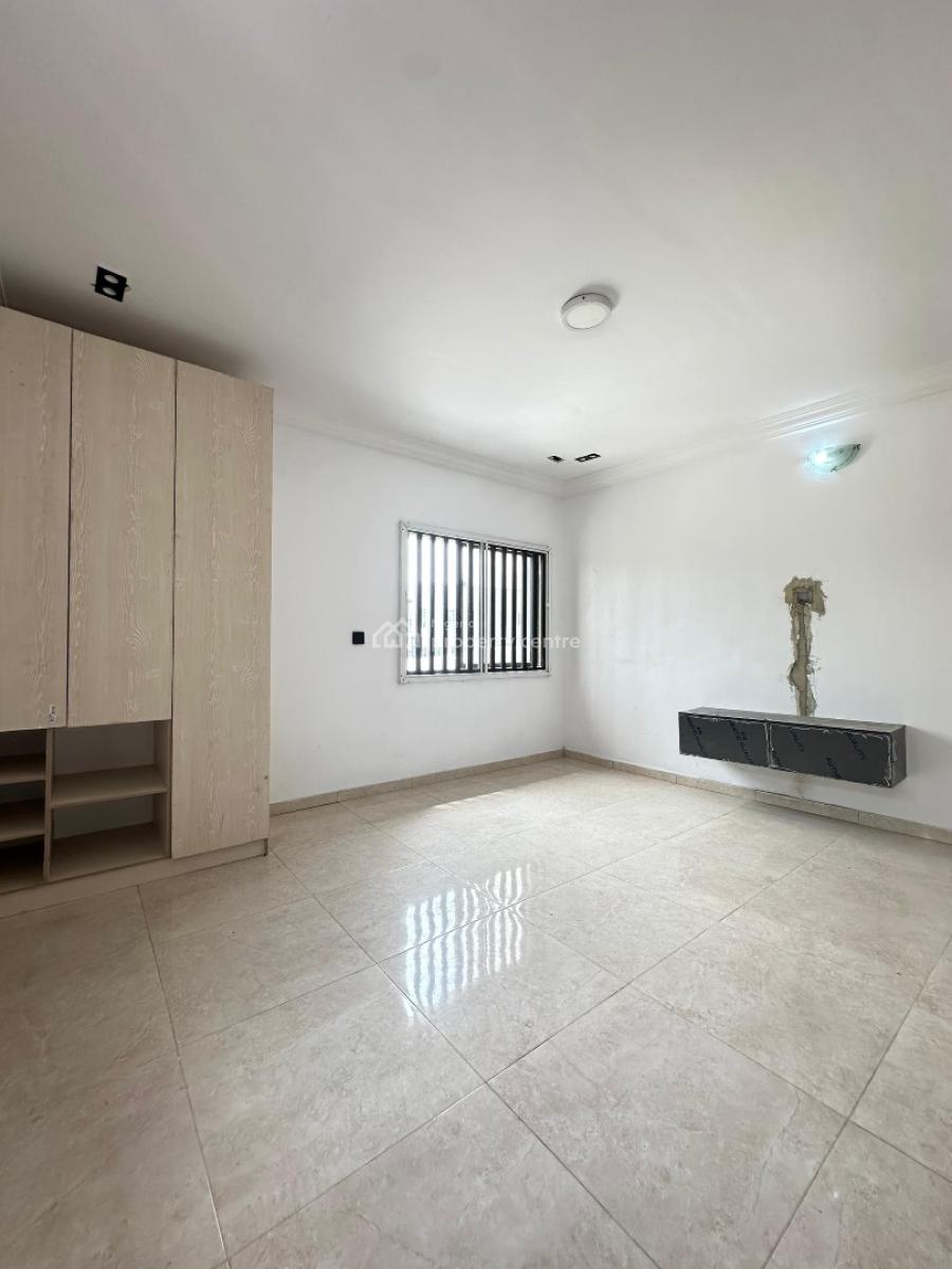 Self Serviced 3 Bedrooms Apartments, Ologolo, Lekki, Lagos, Flat / Apartment for Rent
