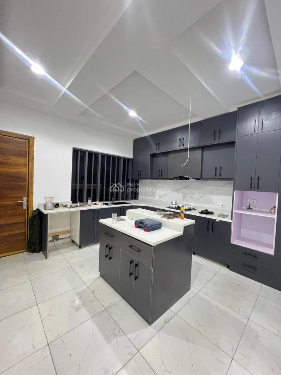 Executive 4 Bedroom Semi Detached, Osapa, Lekki, Lagos, Semi-detached Duplex for Sale