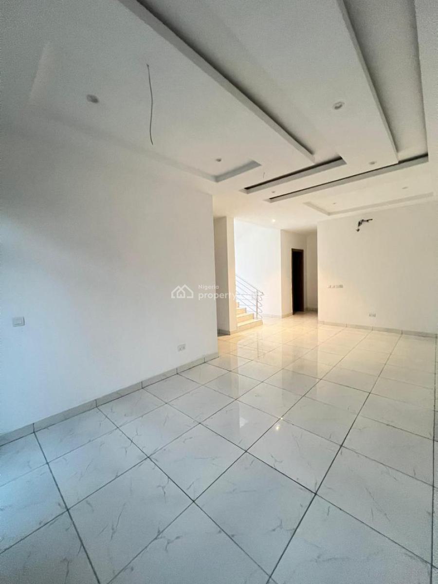 Executive 4 Bedroom Semi Detached, Osapa, Lekki, Lagos, Semi-detached Duplex for Sale