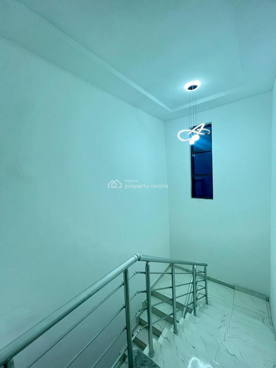 Executive 4 Bedroom Semi Detached, Osapa, Lekki, Lagos, Semi-detached Duplex for Sale