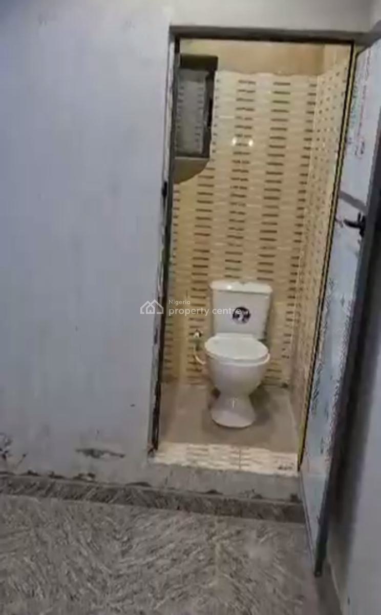 a Decent Spacious Room Self Contain, Shomolu, Lagos, Self Contain (single Rooms) for Sale