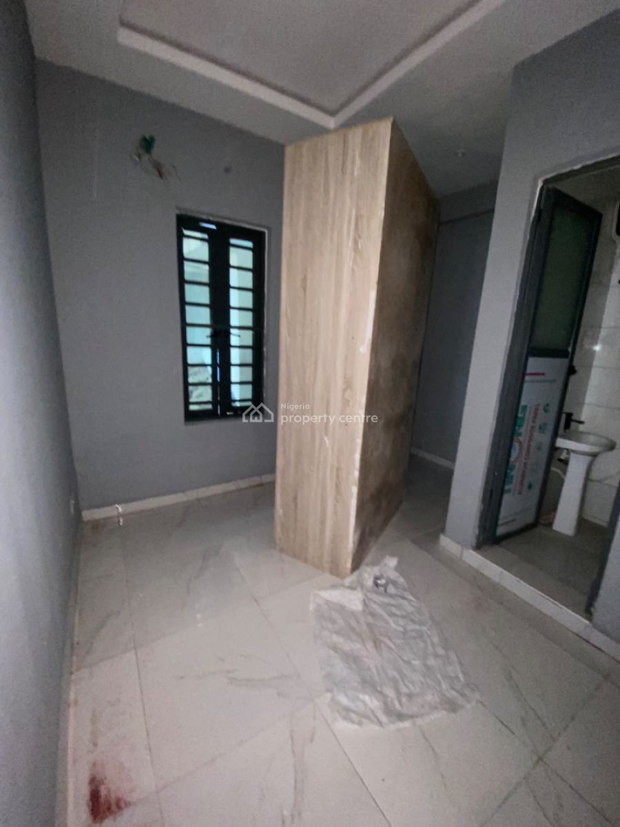 Relative New 2 Bedrooms with Self Compound, Ilasan, Lekki, Lagos, Flat / Apartment for Rent