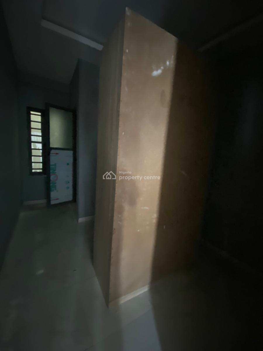 Relative New 2 Bedrooms with Self Compound, Ilasan, Lekki, Lagos, Flat / Apartment for Rent