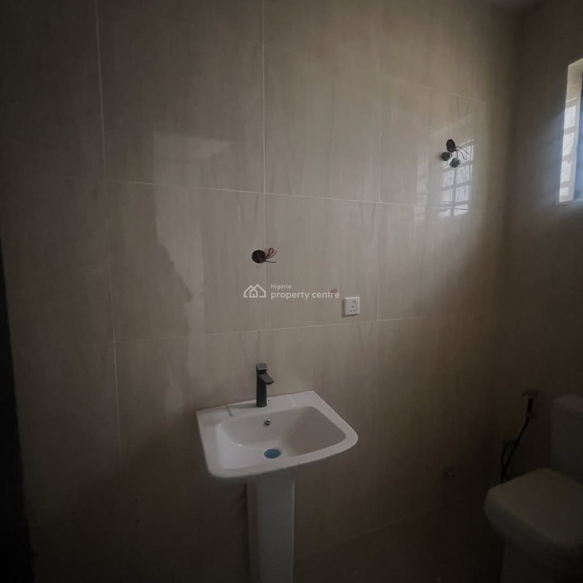 Serviced 4-bedroom Terrace Duplex with Bq, Ologolo, Lekki, Lagos, Terraced Duplex for Sale