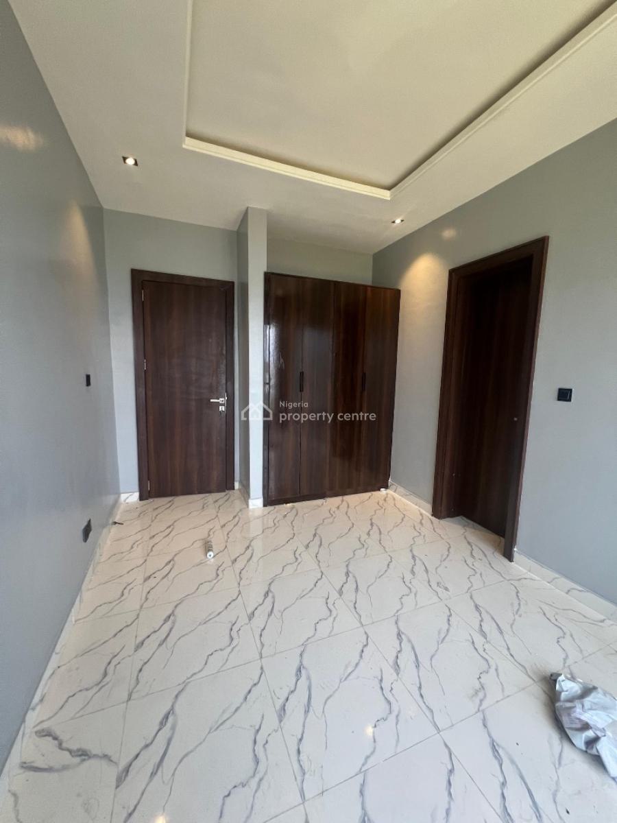 Subletting One Room Serviced Apartment, Lekki Phase 1, Lekki, Lagos, Flat / Apartment for Rent