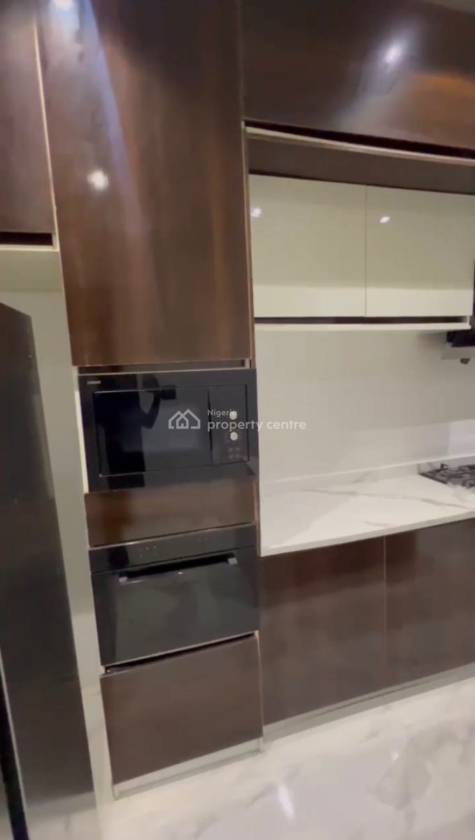 Subletting One Room Serviced Apartment, Lekki Phase 1, Lekki, Lagos, Flat / Apartment for Rent