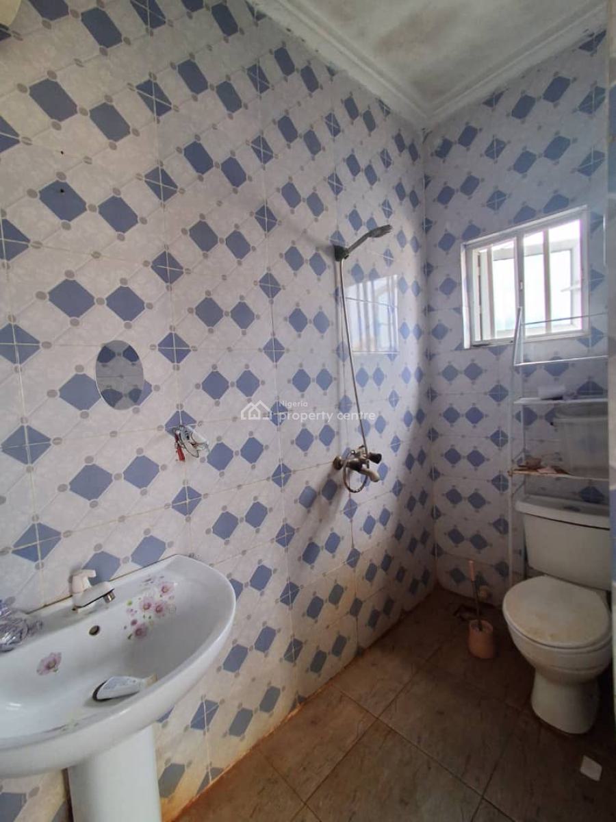 Clean and Spacious 2 Bedroom (upstairs), Badore, Ajah, Lagos, Flat / Apartment for Rent