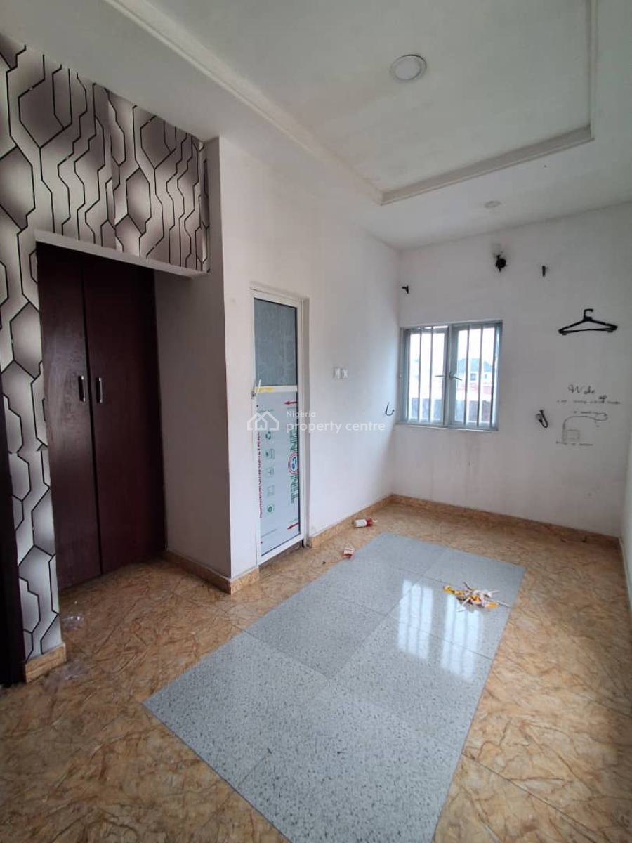Clean and Spacious 2 Bedroom (upstairs), Badore, Ajah, Lagos, Flat / Apartment for Rent
