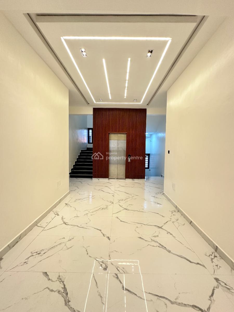 3 Bedroom Apartment with Pool and Elevator, Lekki Phase 1, Lekki, Lagos, Flat / Apartment for Rent