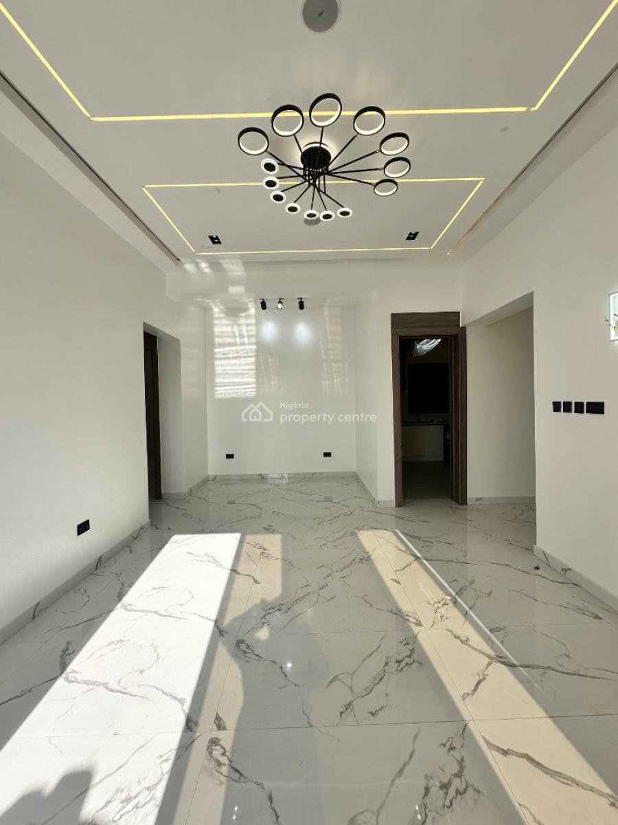 3 Bedroom Apartment with Pool and Elevator, Lekki Phase 1, Lekki, Lagos, Flat / Apartment for Rent