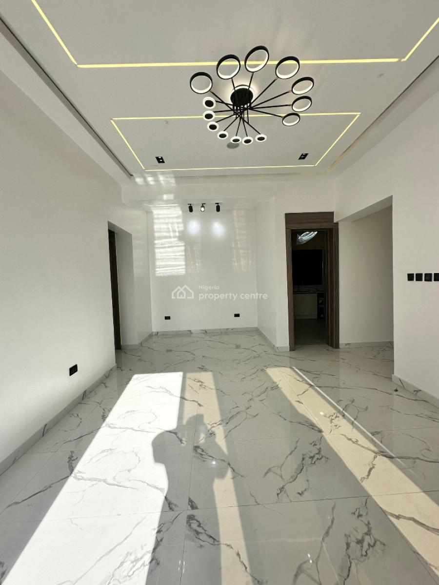 Beautifully Built 3 Bedroom Apartment with Pool &elevator, Lekki Phase 1, Lekki, Lagos, Flat / Apartment for Rent