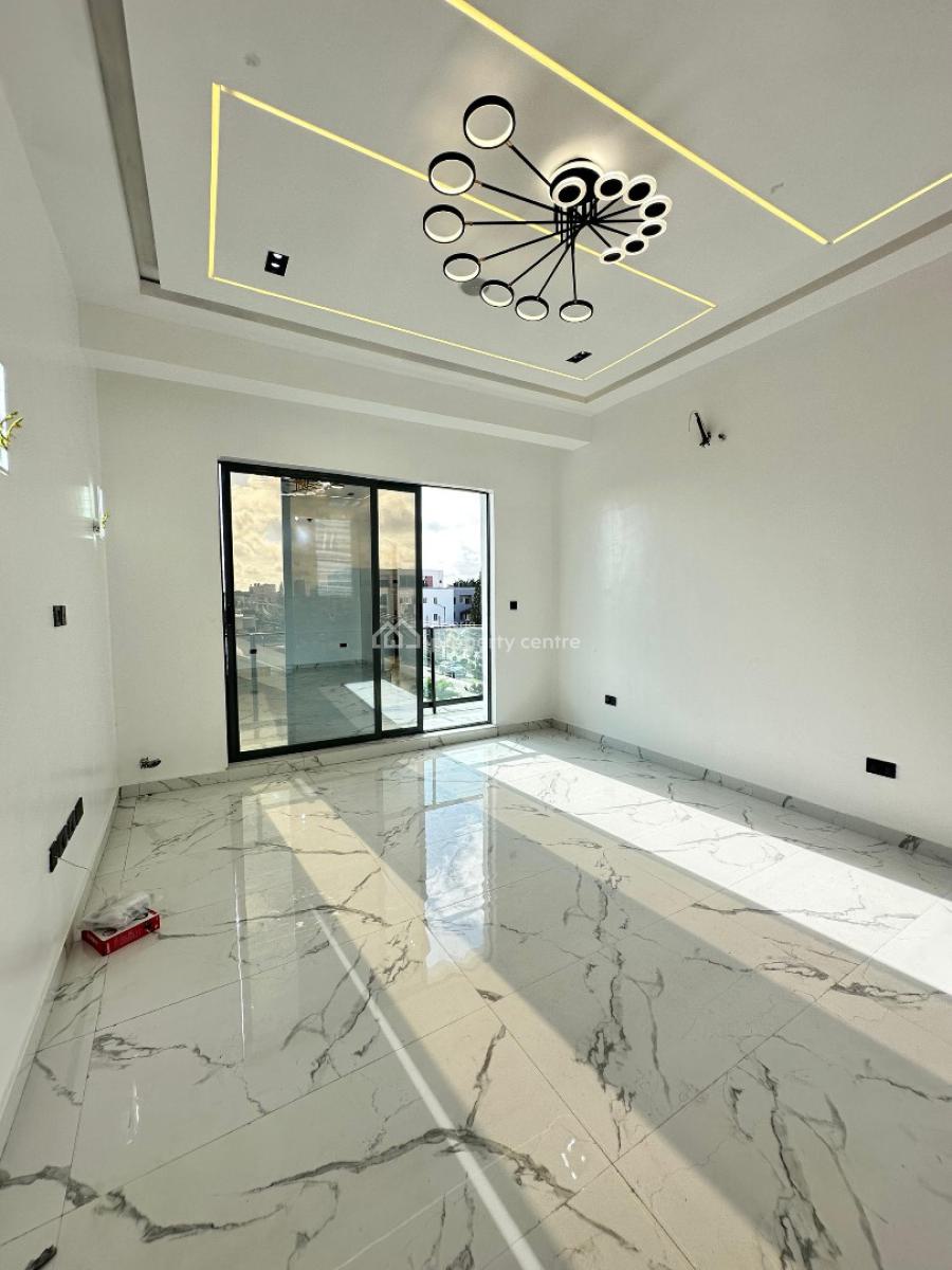 Beautifully Built 3 Bedroom Apartment with Pool &elevator, Lekki Phase 1, Lekki, Lagos, Flat / Apartment for Rent