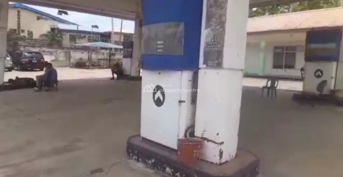 Functional Petrol Stationon 4229.40sqm Land Kero - 1 Pump, Diesel -1 Pump, Ife Road, Ibadan, Oyo, Filling Station for Sale