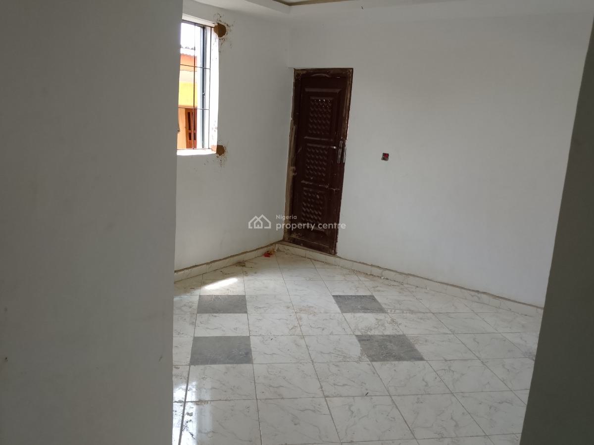 Newly Built Luxury Room Self Contain, Oyadiran Estate Extension, Sabo, Yaba, Lagos, Flat / Apartment for Rent