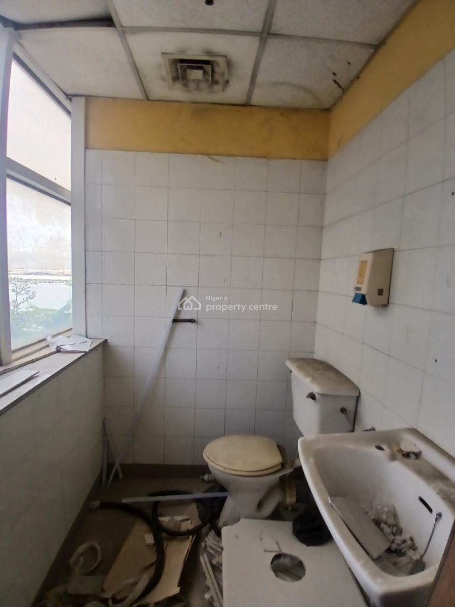 Fully Serviced 300sqm Open Plan Office (3rd Floor), Victoria Island (vi), Lagos, Office Space for Rent