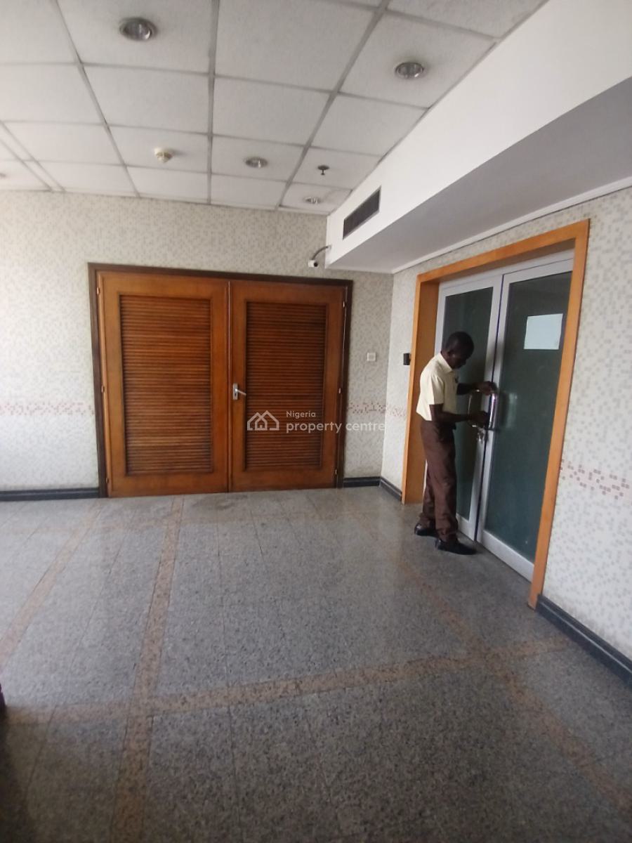 Fully Serviced 300sqm Open Plan Office (3rd Floor), Victoria Island (vi), Lagos, Office Space for Rent