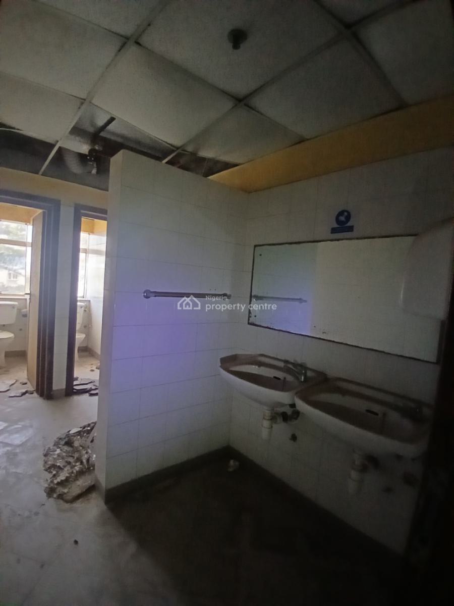 Fully Serviced 300sqm Open Plan Office (3rd Floor), Victoria Island (vi), Lagos, Office Space for Rent