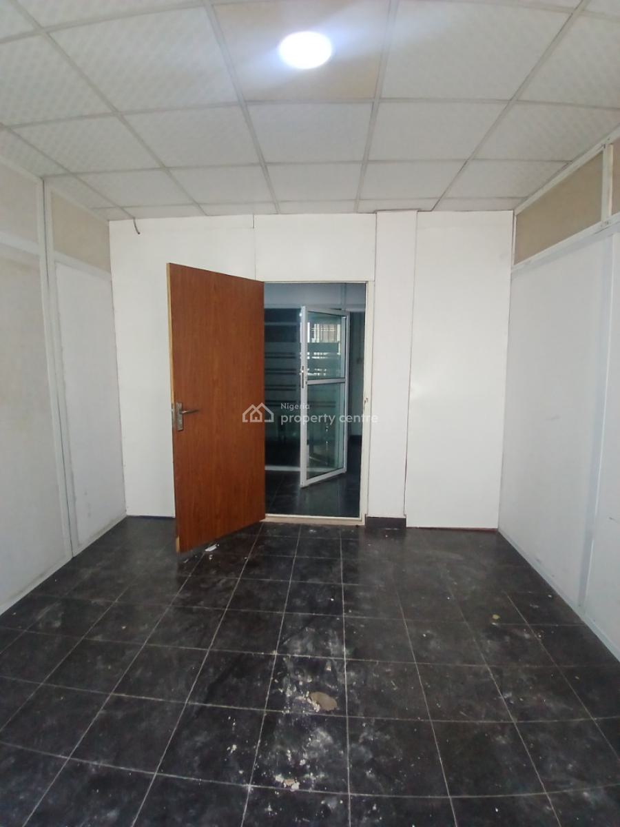 25sqm Dedicated Office Space (upstairs), Victoria Island (vi), Lagos, Office Space for Rent
