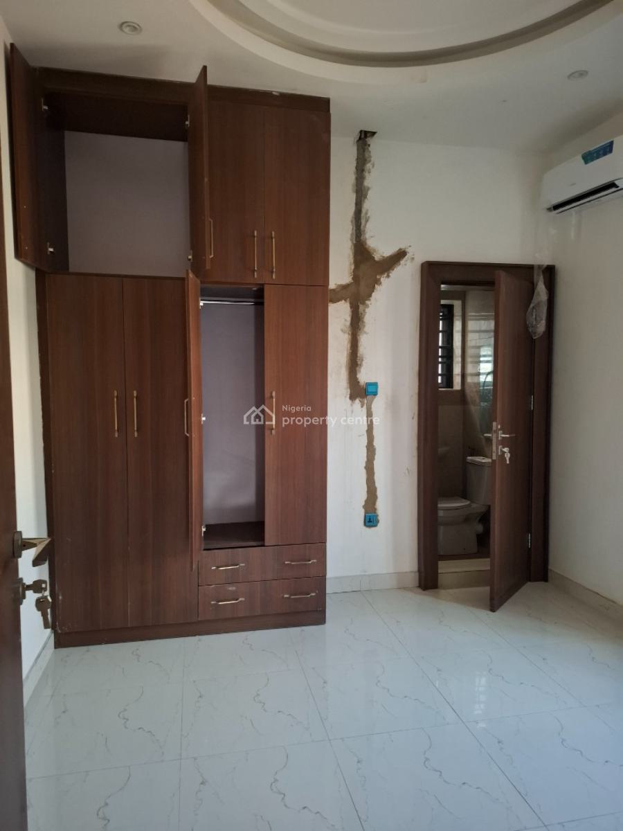 Standard 2 Bedroom Apartment with Acs, Guzape District, Abuja, Flat / Apartment for Rent