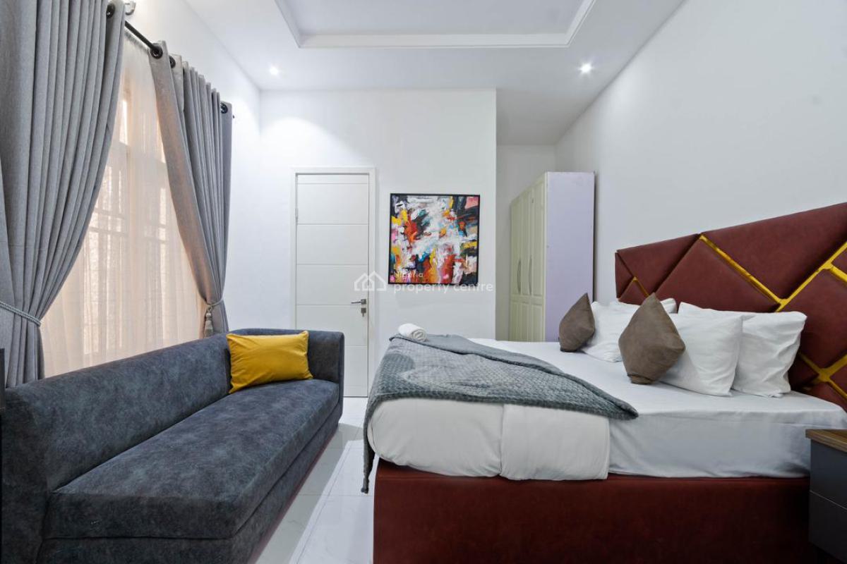 Nicely Furnished 3 Bedroom Apartment, Victoria Island (vi), Lagos, Flat / Apartment Short Let