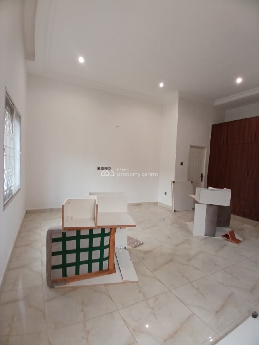 Well Renovated 4 Bedroom Terrace Duplex with 1room Bq, Guzape Abuja Diplomatic Zone, Guzape District, Abuja, Terraced Duplex for Rent