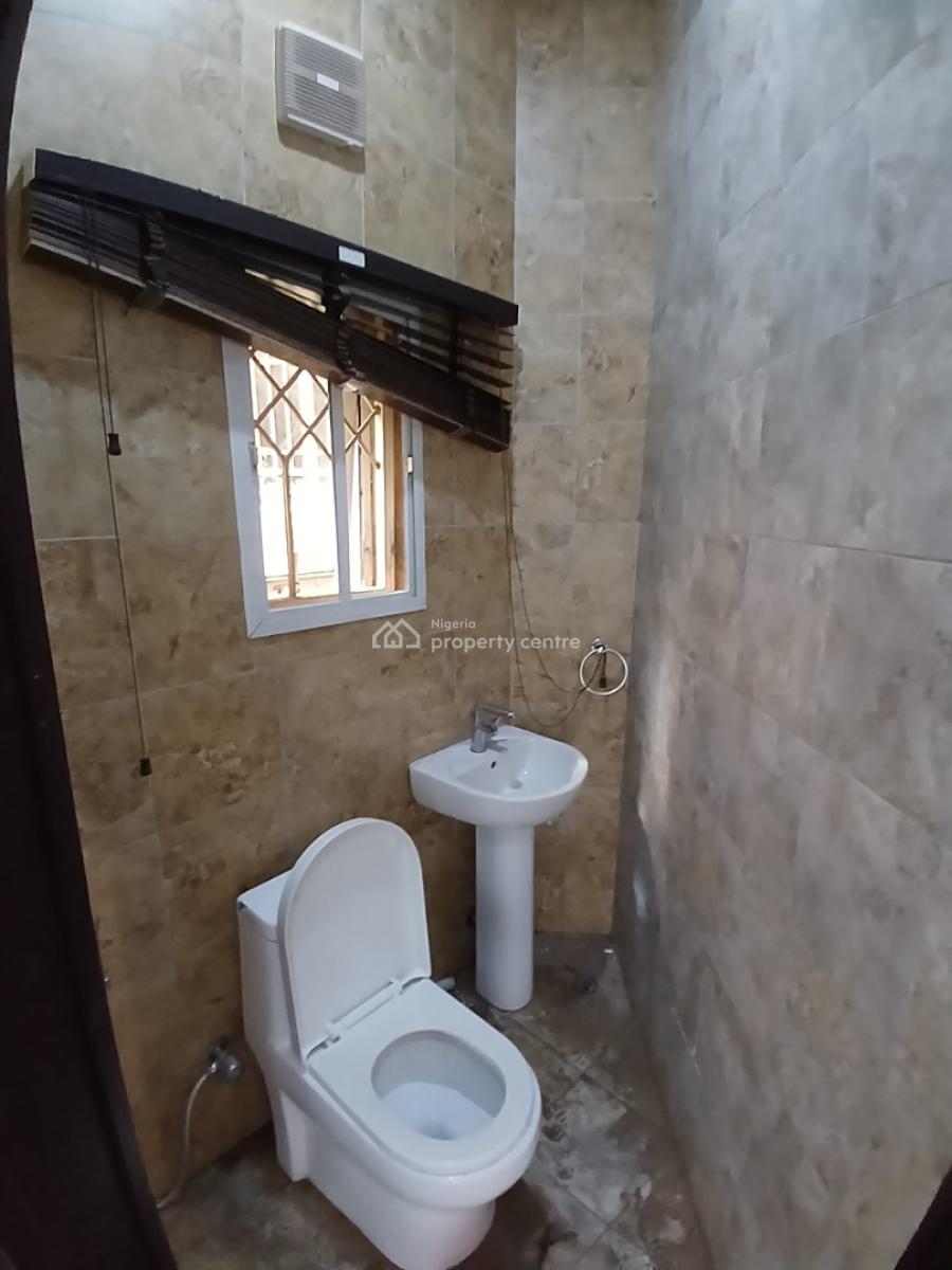 Well Renovated 4 Bedroom Terrace Duplex with 1room Bq, Guzape Abuja Diplomatic Zone, Guzape District, Abuja, Terraced Duplex for Rent