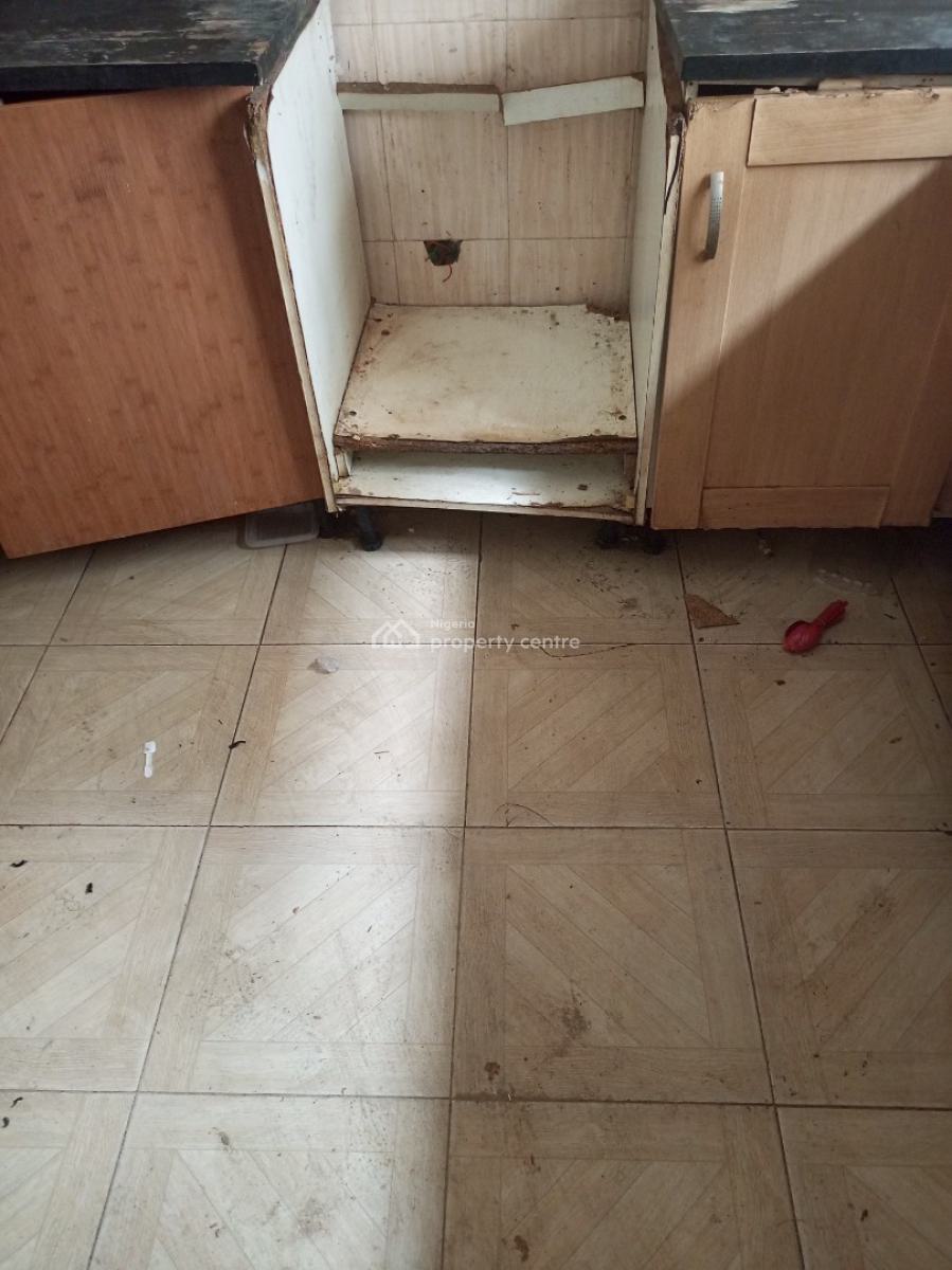 Portable 2 Bedroom Luxury Apartment Distress, Ologolo, Lekki, Lagos, Flat / Apartment for Sale