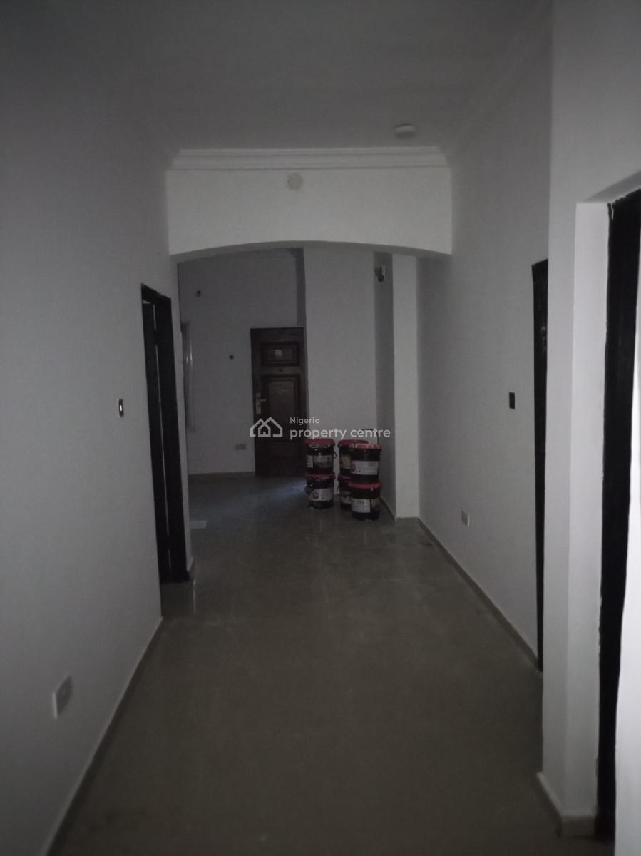 Newly Refurbished 2 Bedroom Luxury Apartment Distress, Ologolo, Lekki, Lagos, Flat / Apartment for Sale
