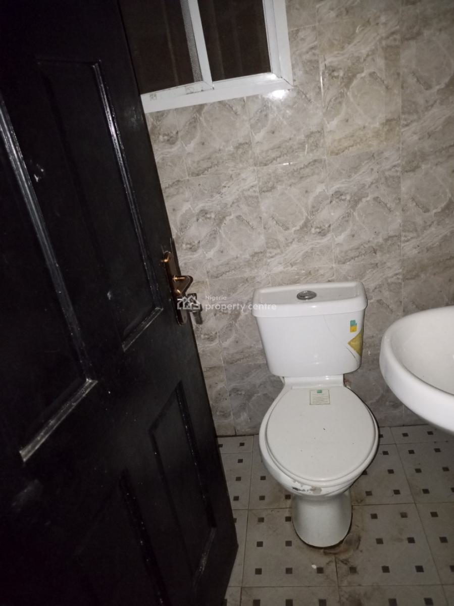 Newly Refurbished 2 Bedroom Luxury Apartment Distress, Ologolo, Lekki, Lagos, Flat / Apartment for Sale