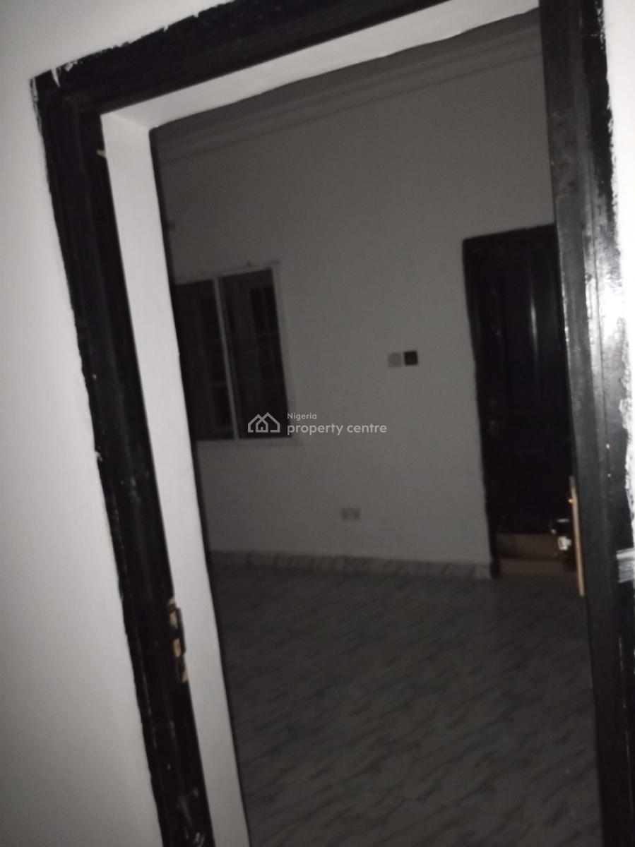Newly Refurbished 2 Bedroom Luxury Apartment Distress, Ologolo, Lekki, Lagos, Flat / Apartment for Sale