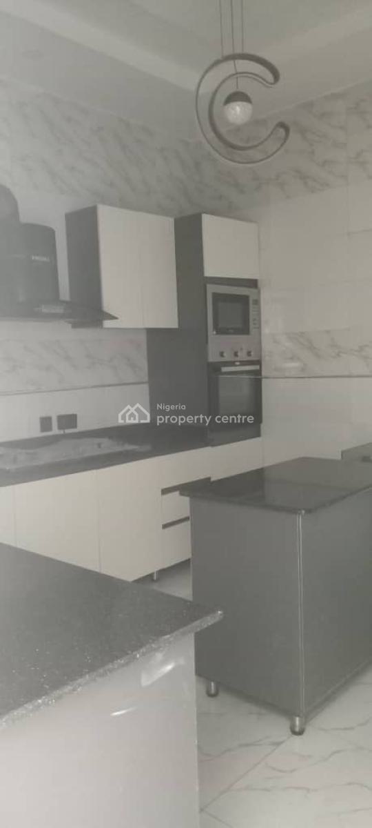 Serviced 4bedroom Terrace with Private Courtyard, Chevron, Lekki Phase 2, Lekki, Lagos, Terraced Duplex for Rent