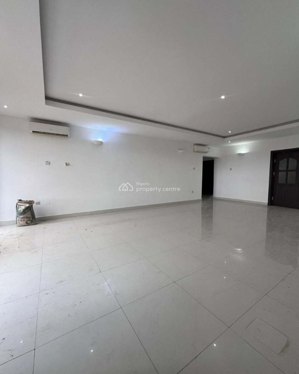 Serviced 3-bedroom Penthouse with Bq, Lekki Phase 1, Lekki, Lagos, Flat / Apartment for Rent