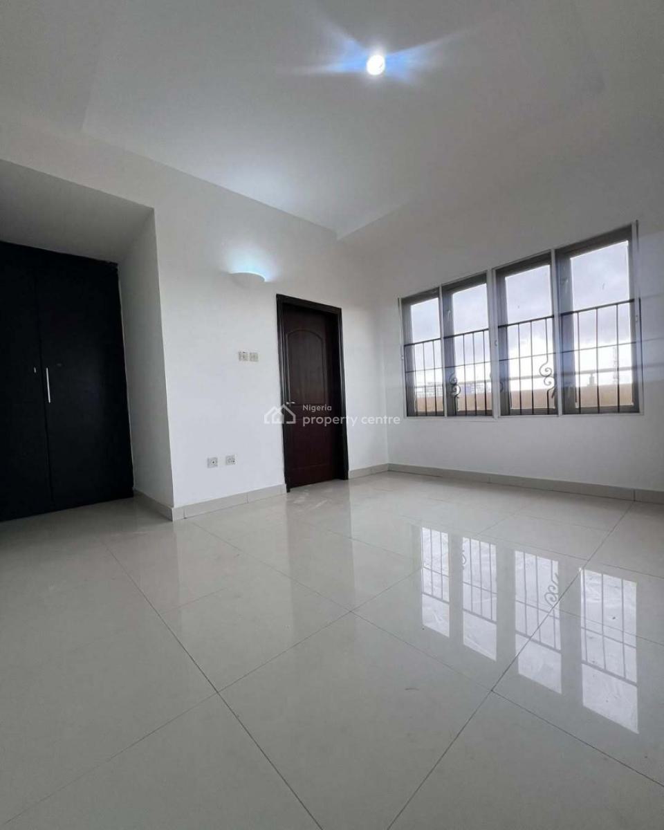 Serviced 3-bedroom Penthouse with Bq, Lekki Phase 1, Lekki, Lagos, Flat / Apartment for Rent