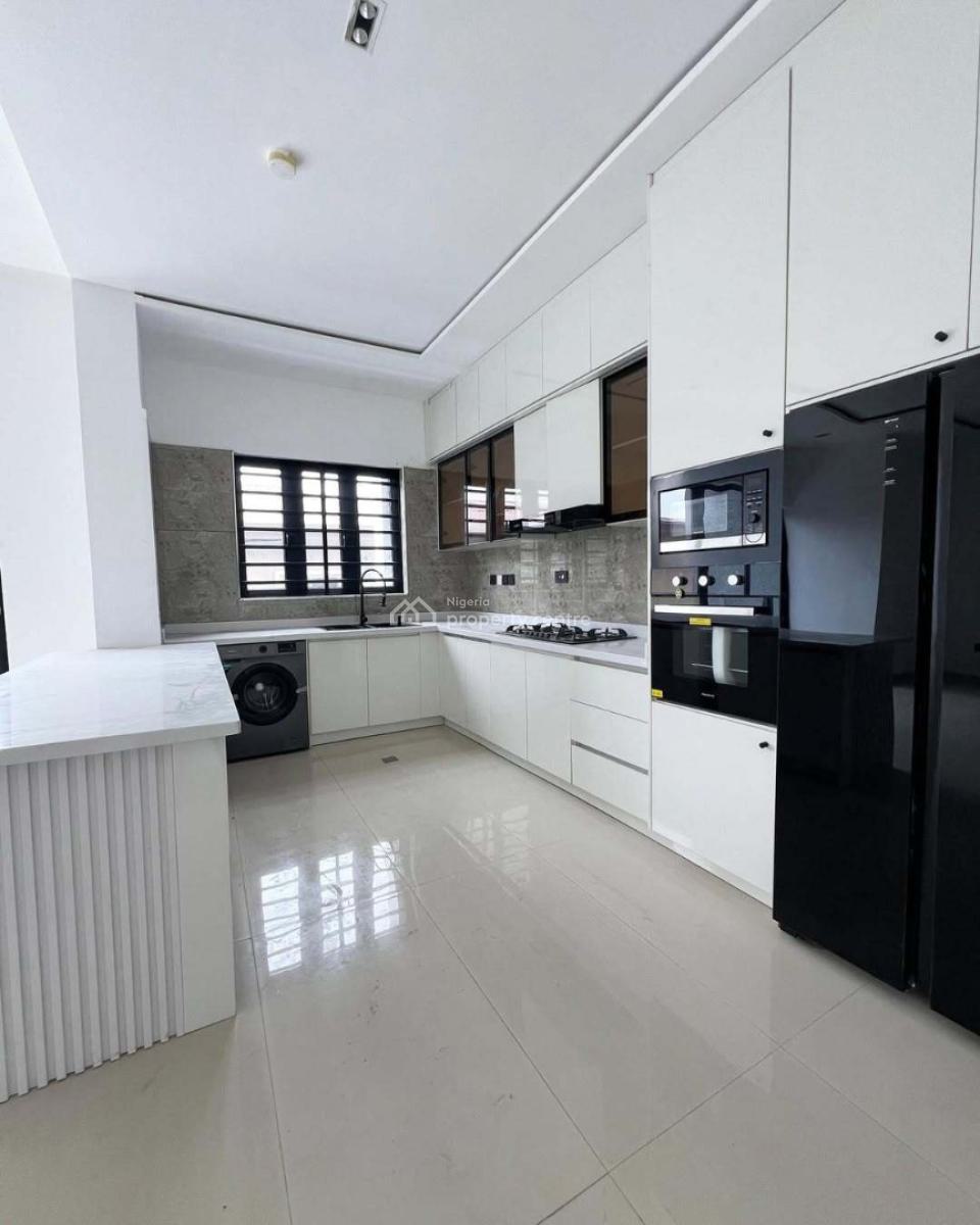 Luxury 3-bedroom Apartment with Bq, Lekki Phase 1, Lekki, Lagos, Flat / Apartment for Rent