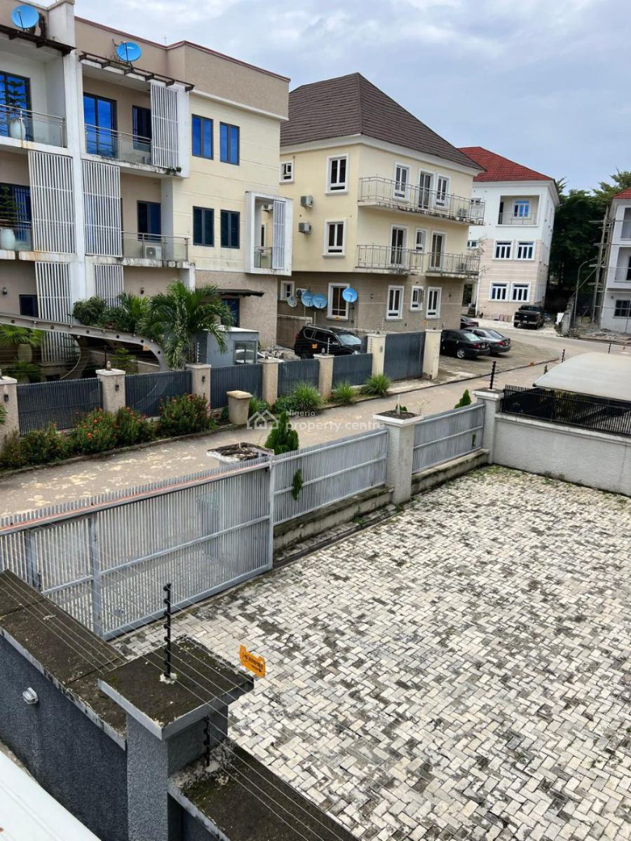 4 Bedroom Semi-detached Duplex  with Bq, Wuse 2, Abuja, Semi-detached Duplex for Sale
