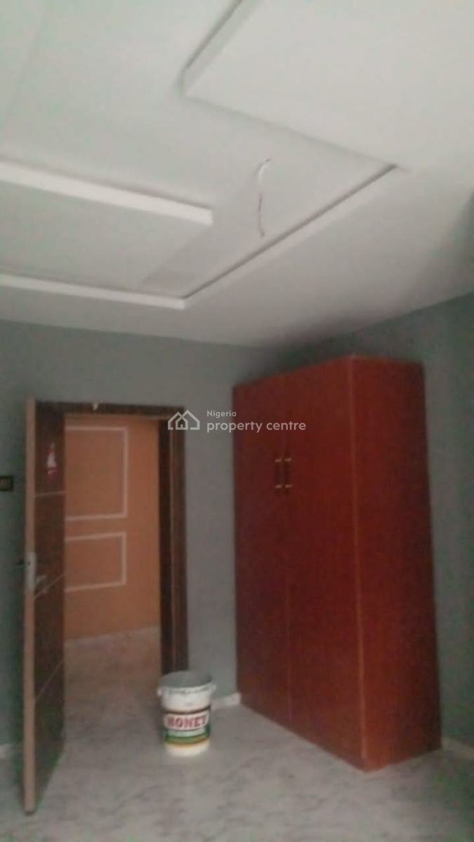 Fantastic 1 Bedroom Apartment, Omole Phase 2, Ikeja, Lagos, Flat / Apartment for Rent