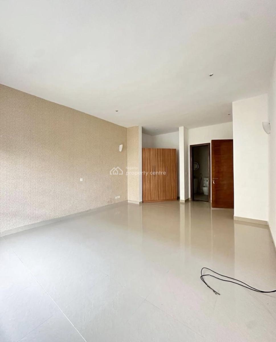 Lovely 3 Bedroom Waterfront Apartment with Pool Gym, Ikoyi, Lagos, Block of Flats for Sale