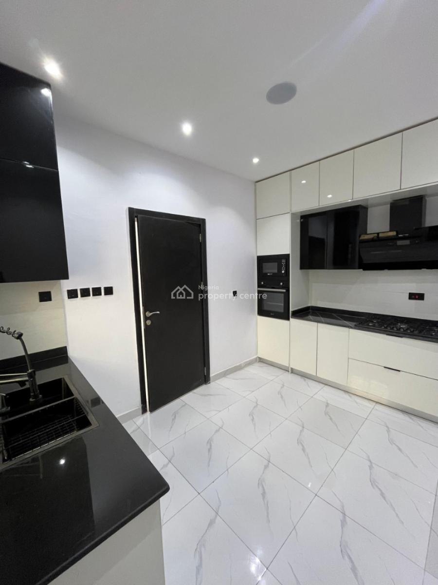 Luxurious Apartment with 24/7 Security & More, Lekki Phase 1, Lekki, Lagos, Flat / Apartment for Sale