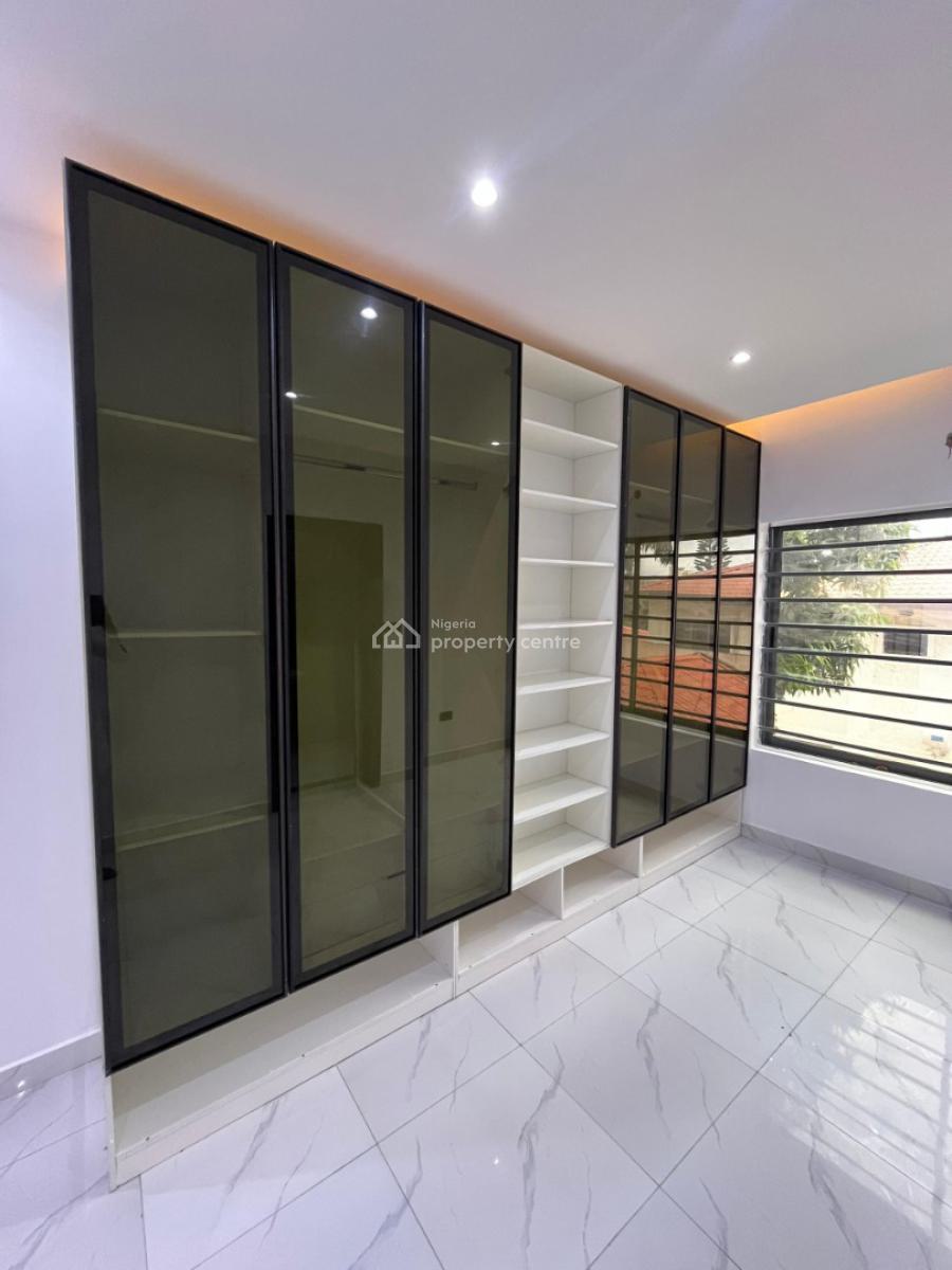 Luxurious Apartment with 24/7 Security & More, Lekki Phase 1, Lekki, Lagos, Flat / Apartment for Sale