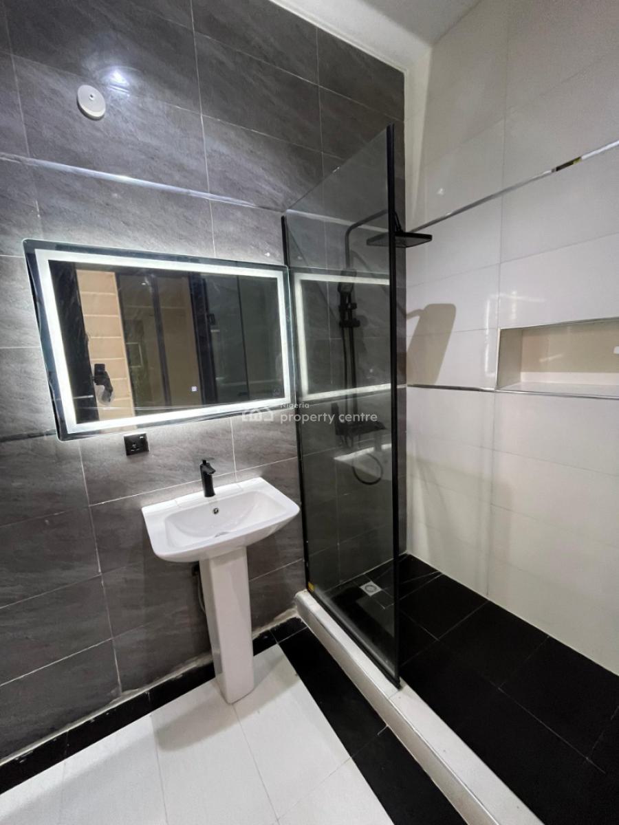 Luxurious Apartment with 24/7 Security & More, Lekki Phase 1, Lekki, Lagos, Flat / Apartment for Sale