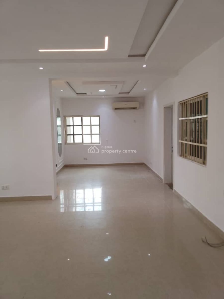 Two (2) Bedroom Flat with 24hrs Power + Bq + Pool + Gym, Old Ikoyi, Ikoyi, Lagos, Flat / Apartment for Rent