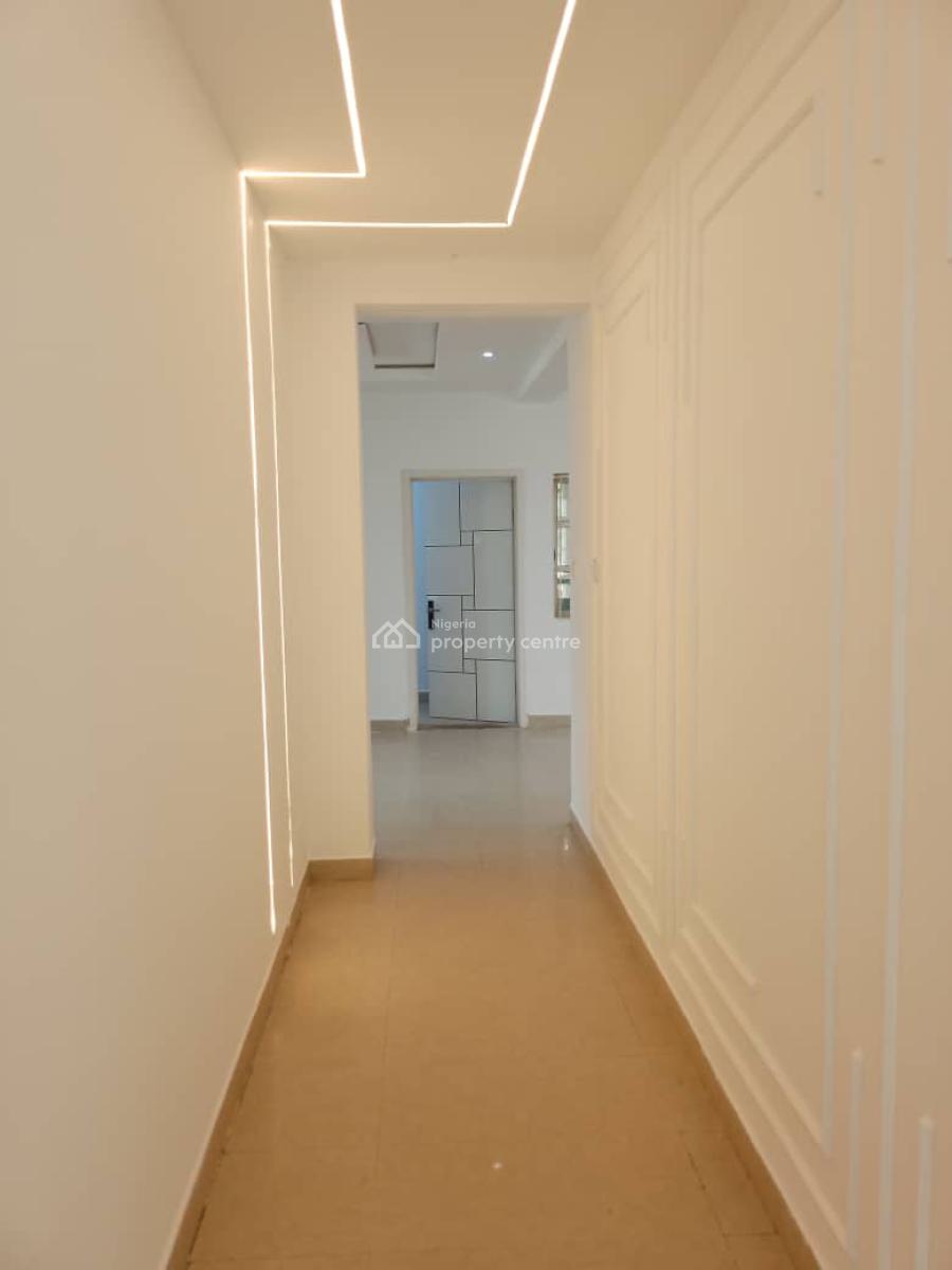 Two (2) Bedroom Flat with 24hrs Power + Bq + Pool + Gym, Old Ikoyi, Ikoyi, Lagos, Flat / Apartment for Rent