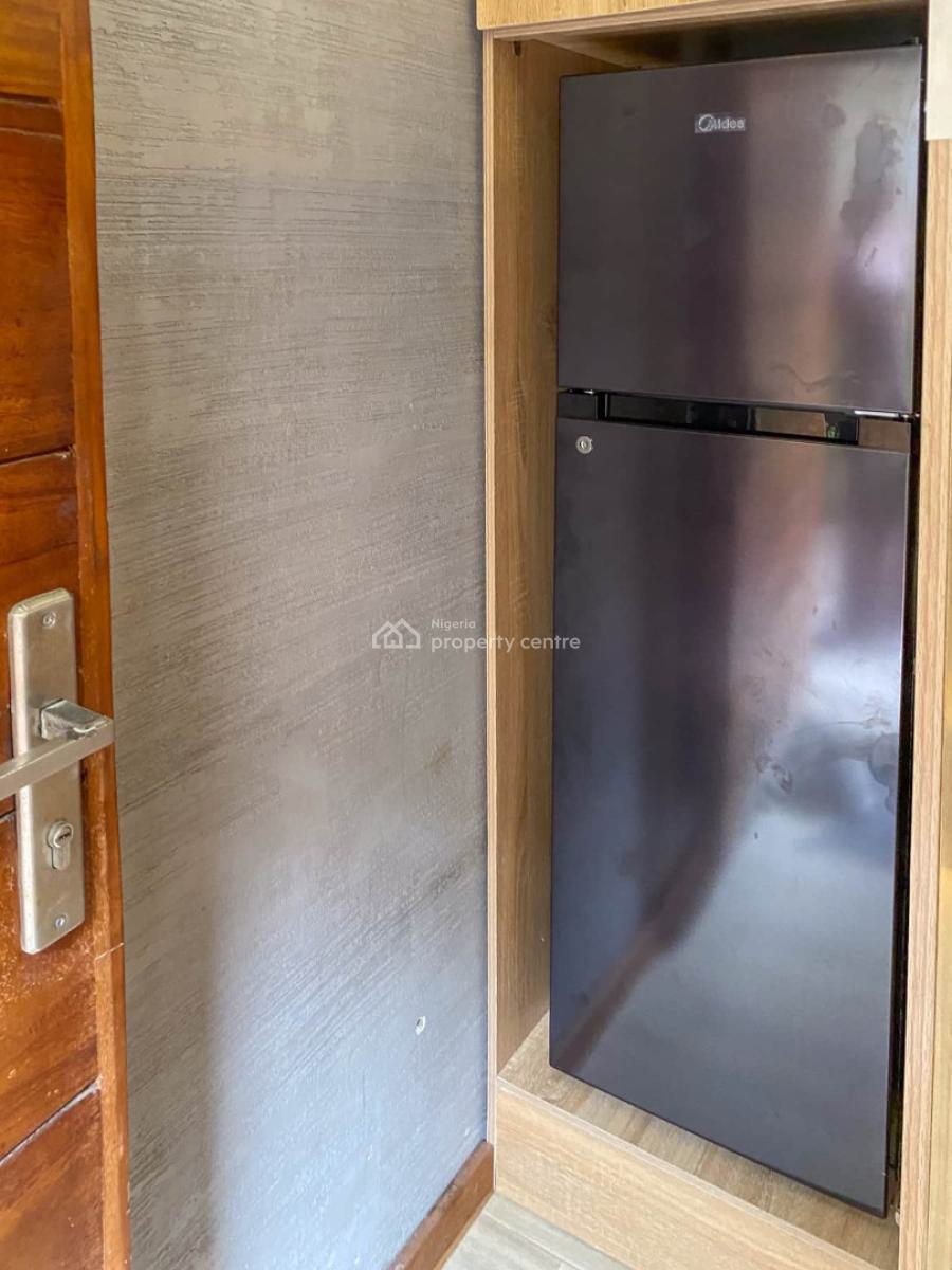 Nicely Furnished Studio Apartment, Lekki Phase 1, Lekki, Lagos, Flat / Apartment Short Let