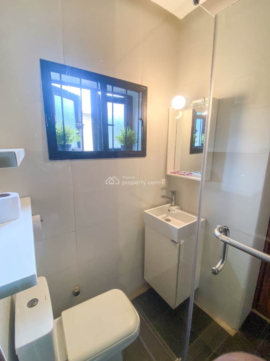 Nicely Furnished Studio Apartment, Lekki Phase 1, Lekki, Lagos, Flat / Apartment Short Let