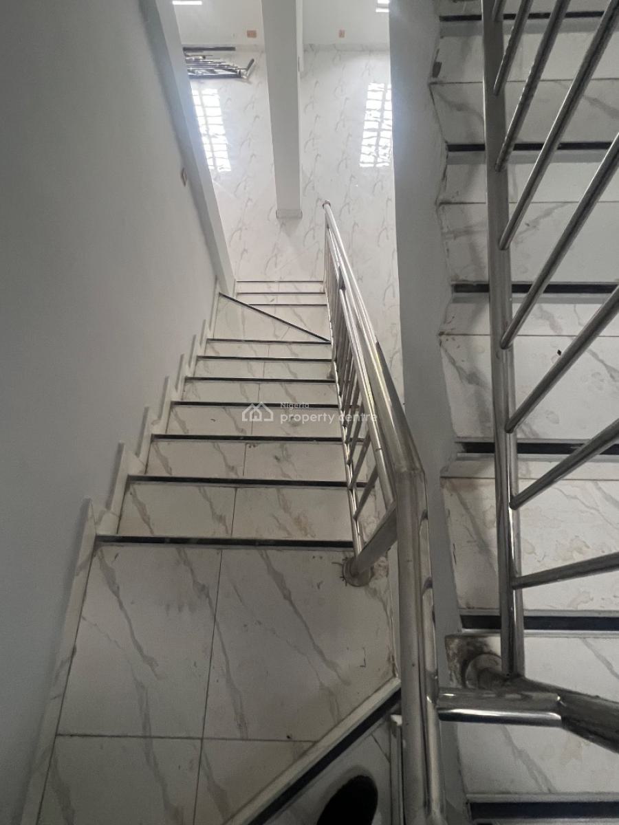 Modern 5 Bedrooms Fully Detached House with En-suite Bedrooms + Bq, Gra Phase 2, Magodo, Lagos, Detached Duplex for Sale