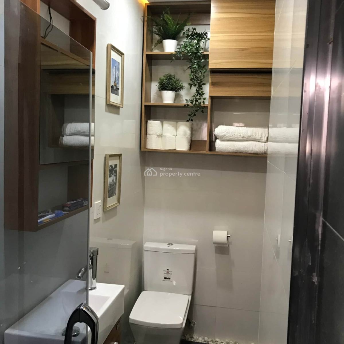 Nicely Furnished Studio Apartment, Lekki Phase 1, Lekki, Lagos, Flat / Apartment Short Let